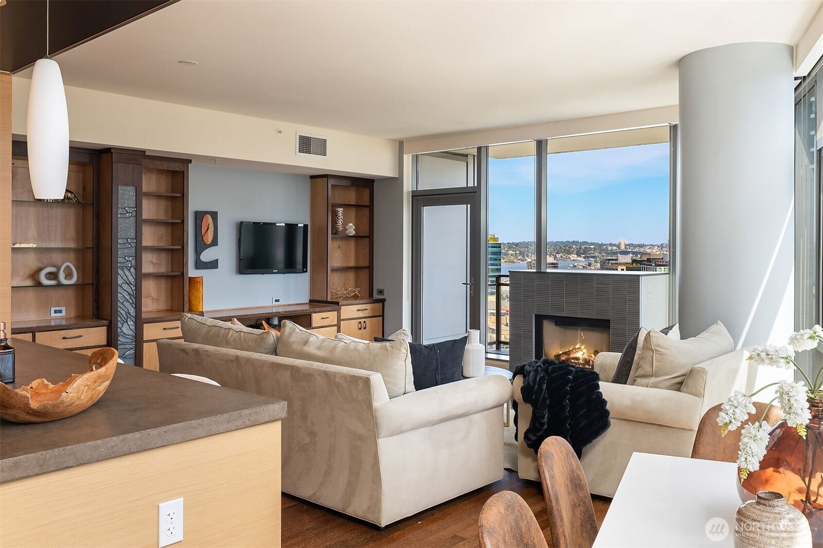 Property Photo: 820 Blanchard Street 1605 WA 98121