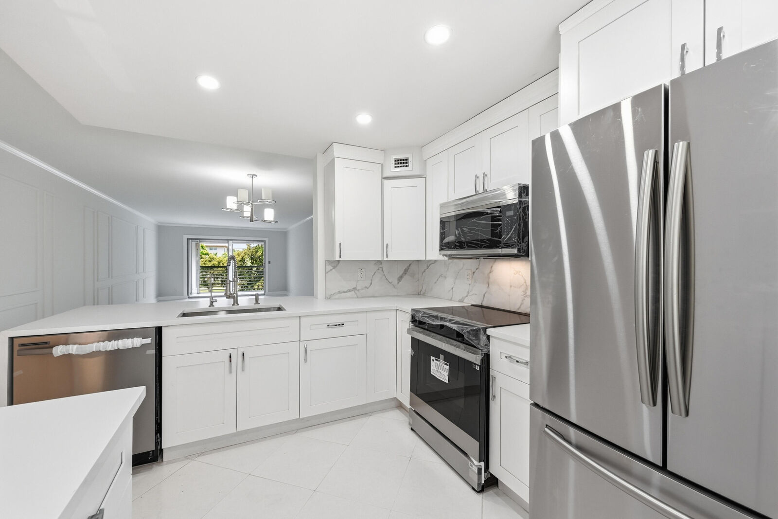 Property Photo: 2006 Granada Drive M3 FL 33066