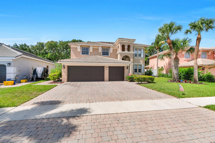 Property Photo:  7540 Greenville Circle  FL 33467 