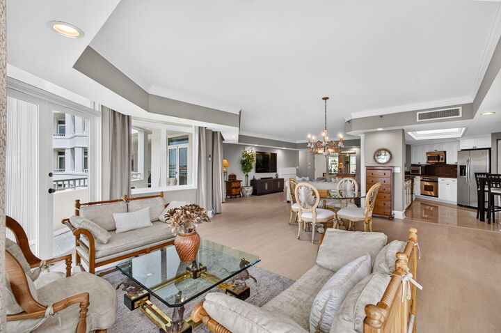 Property Photo:  300 SE 5th Avenue 6160  FL 33432 