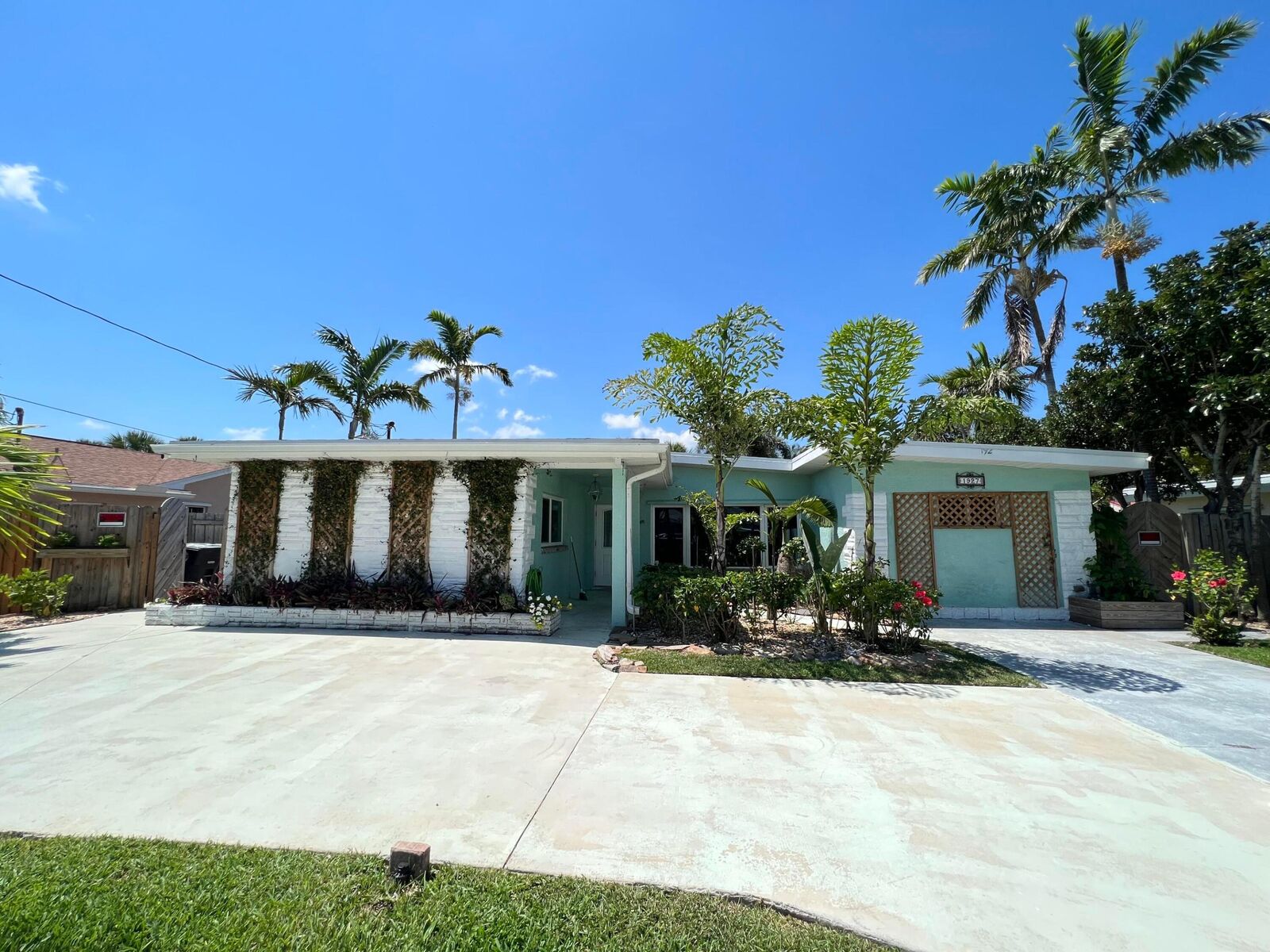 Property Photo:  1927 Cypress Avenue  FL 34949 