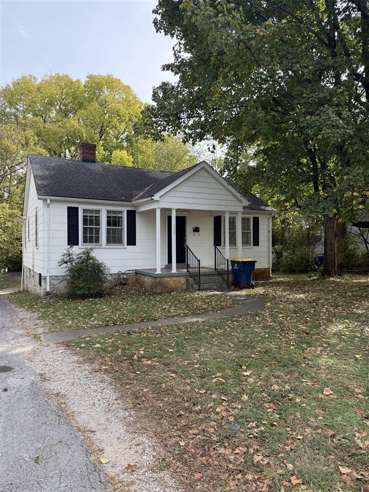 Property Photo:  1522 Nutwood Street  KY 42104 