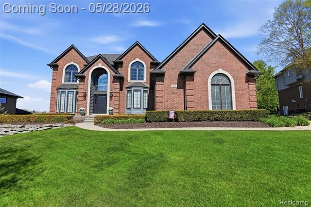 Property Photo:  668 Springview Drive  MI 48307 