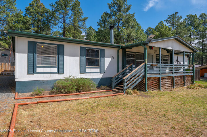 Property Photo:  708 White Mountain Drive  NM 88345 