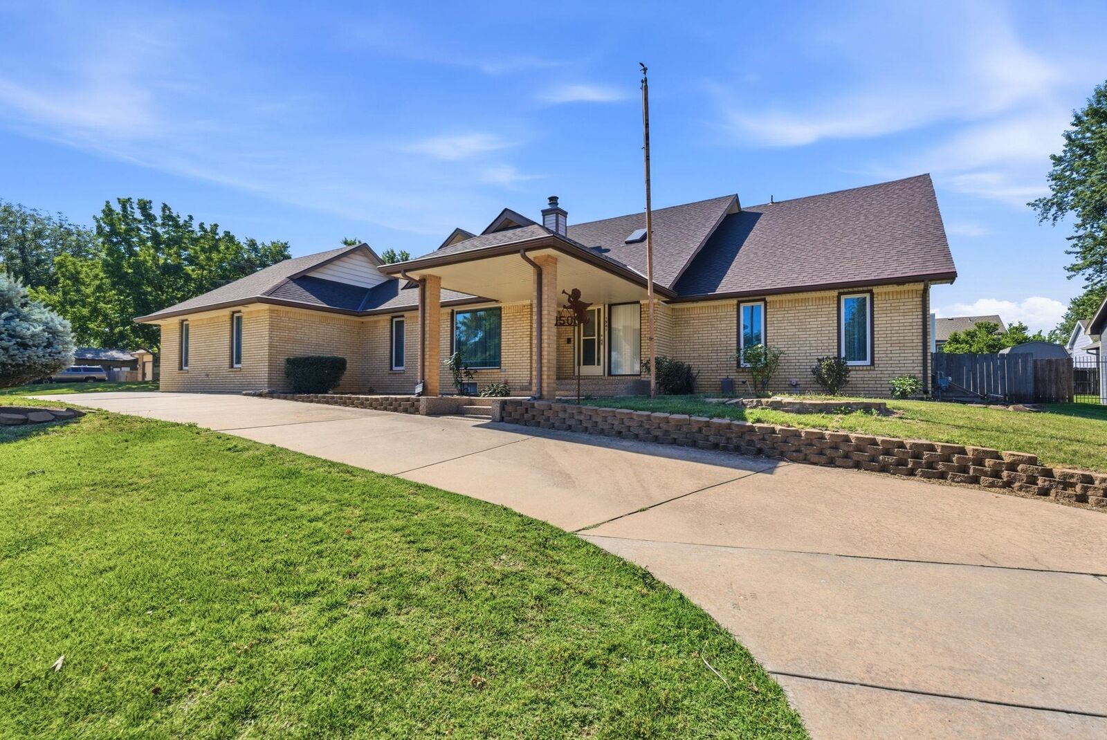 Property Photo:  1501 Sandalwood Dr  KS 67060 