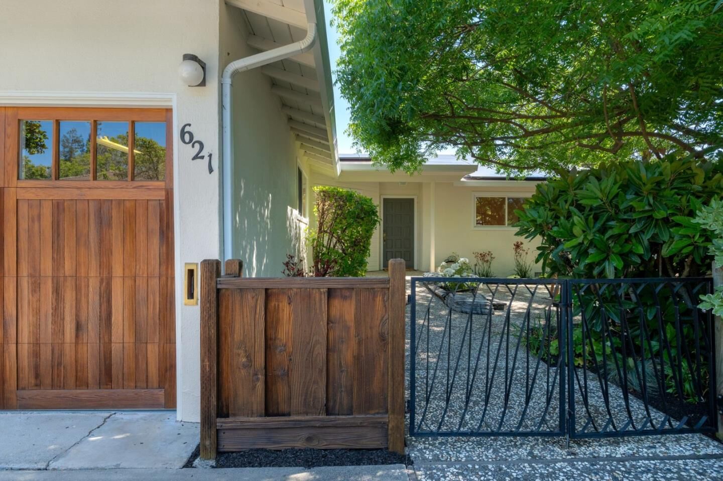 Property Photo:  621 Wellsbury Way  CA 94306 