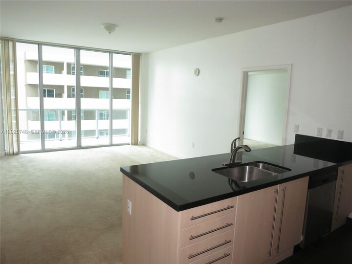 Property Photo:  1111 SW 1 Av 1223-N  FL 33130 