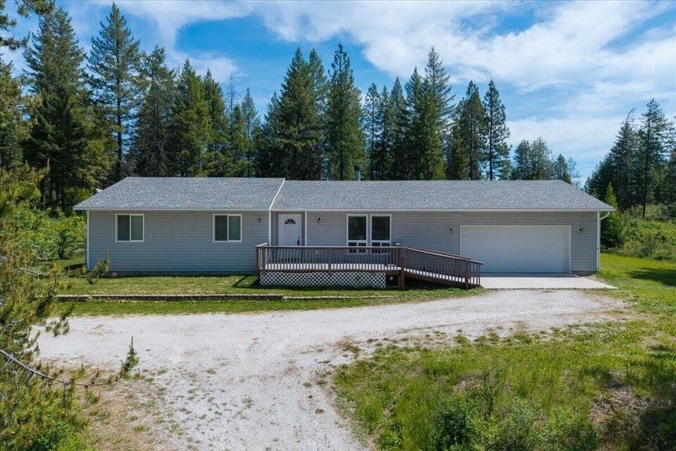 Property Photo:  3362 Thompson Rd  WA 99181 