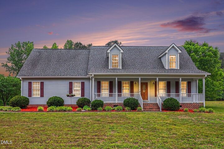 Property Photo:  100 Linnett Court  NC 27596 
