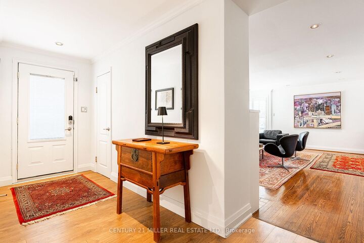 Property Photo:  262 Oakwood Crescent  ON L6K 3M8 