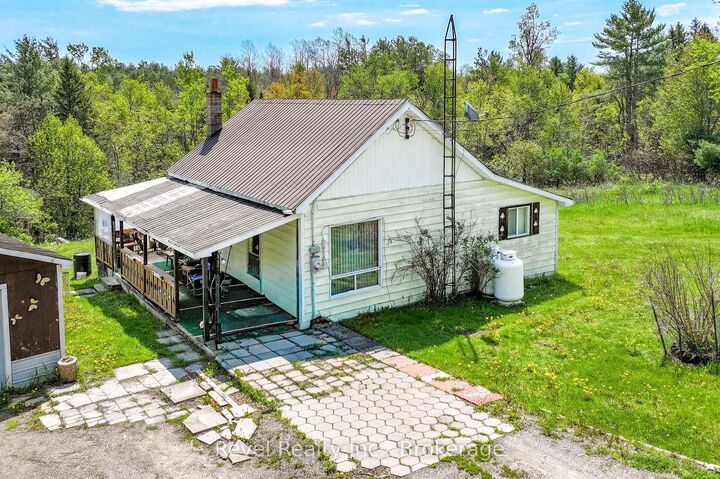 Property Photo: 4900 Monck Road ON K0M 2A0