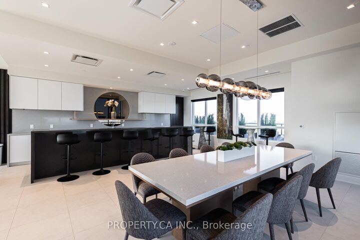 Property Photo: 2 Teagarden Court N 102 ON M2N 0L6