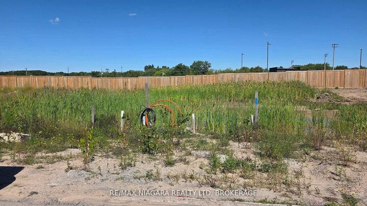 6172 Curlin Crescent — photo 1