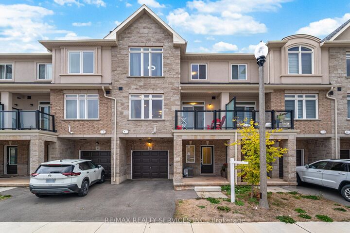 Property Photo: 40 Zinfandel Drive 3 ON L8E 0L1