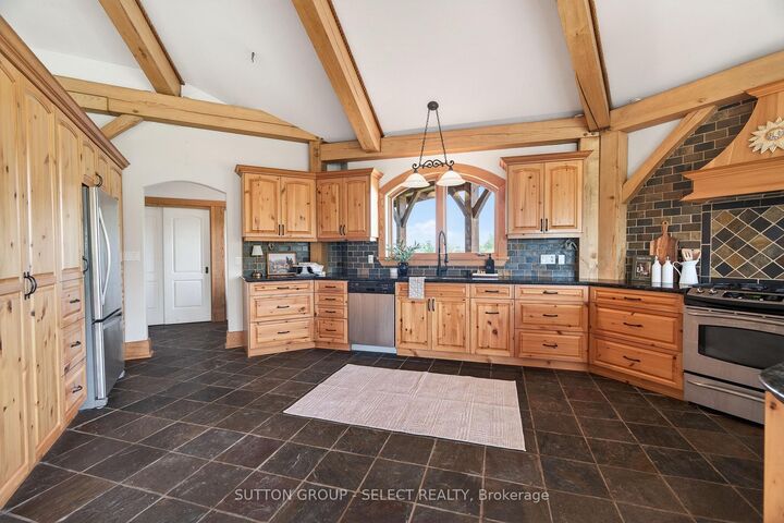 21170 Mayfair Road — photo 1