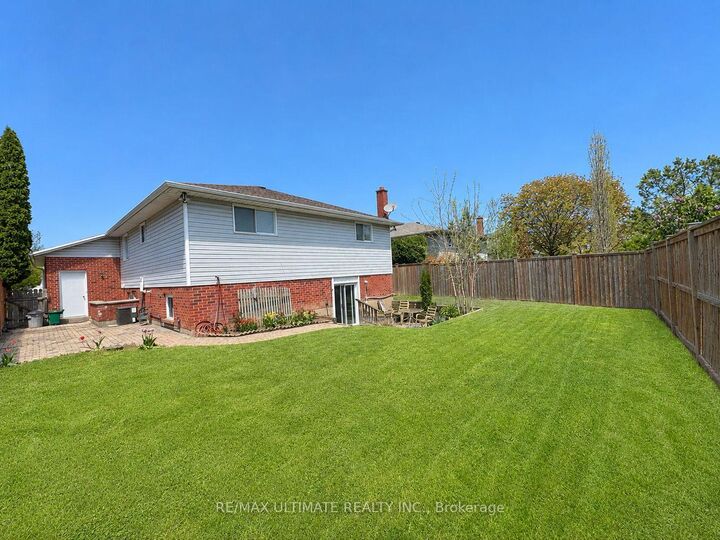 Property Photo:  12 Stoney Brook Crescent  ON L2S 3J3 