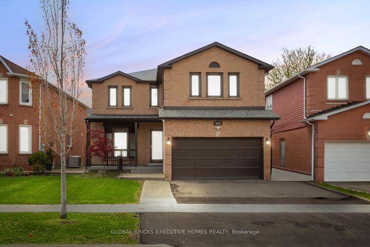5952 Grossbeak Drive — photo 1