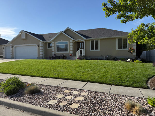 Property Photo: 4032 W Red Tail Dr S UT 84065