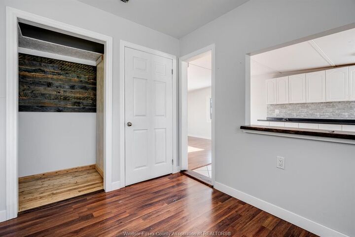 Property Photo:  4 Cedar Crescent  ON N0R 1J0 