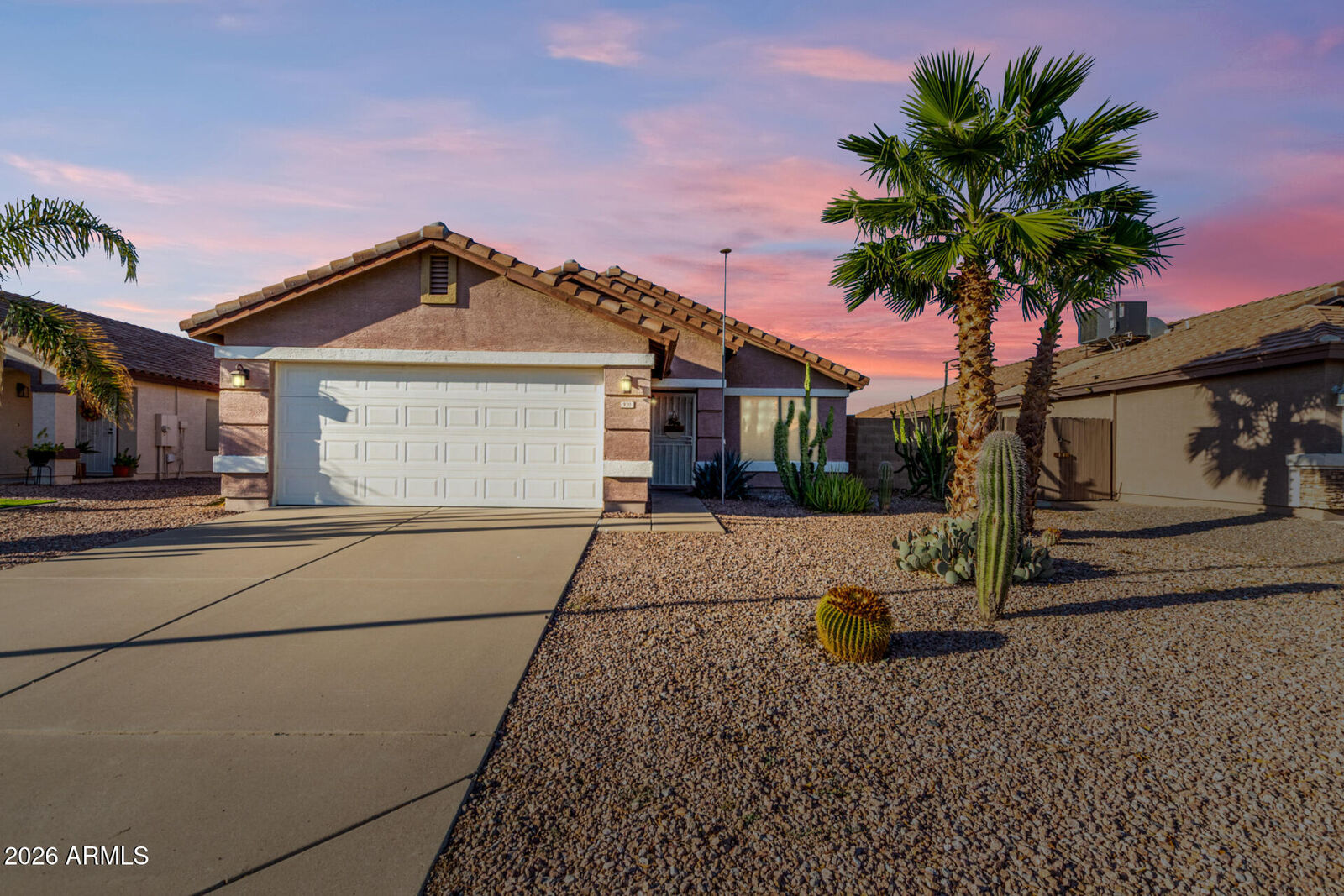 Property Photo:  920 E Pima Avenue  AZ 85119 