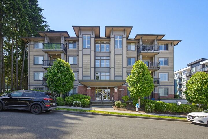 33898 Pine Street 204 — photo 1