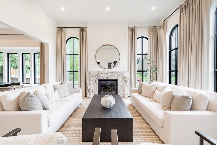 Property Photo: 2318 Chantrell Park Drive BC V4A 9W8