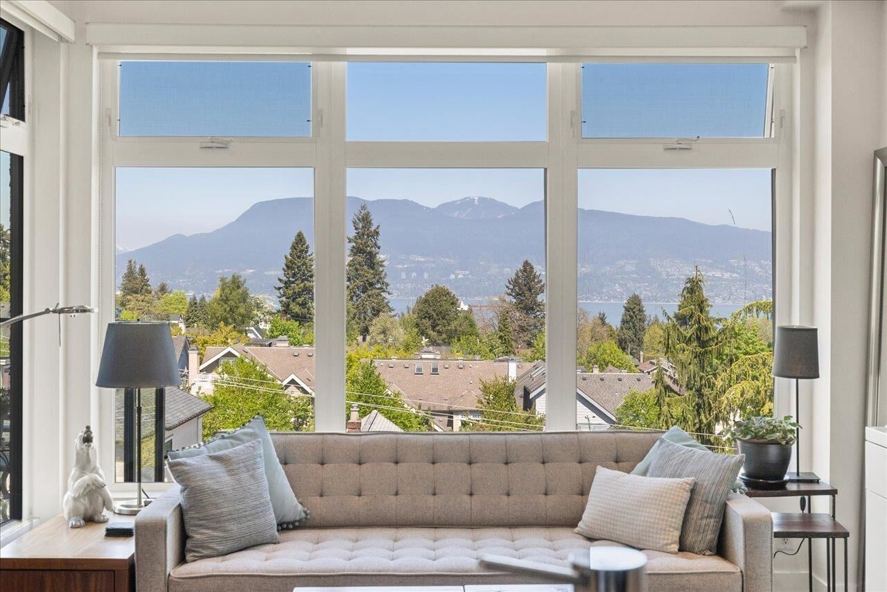 Property Photo: 4463 W 10th Avenue 404 BC V6R 2H8