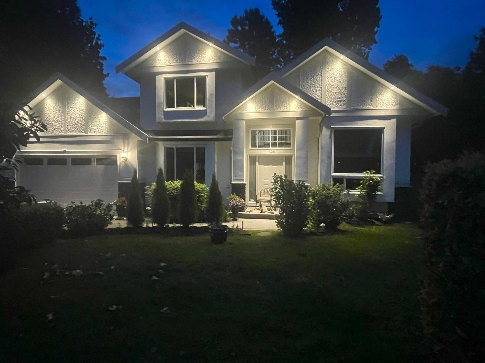 Property Photo:  1328 Stevens Street  BC V4B 4Y1 