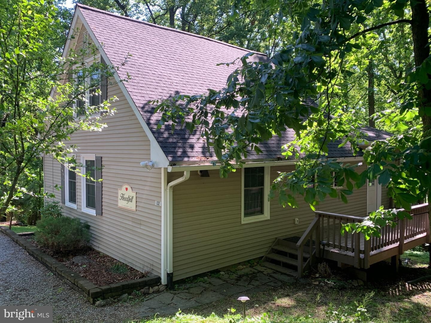 Property Photo:  132 Pinecrest Ln  VA 20135 