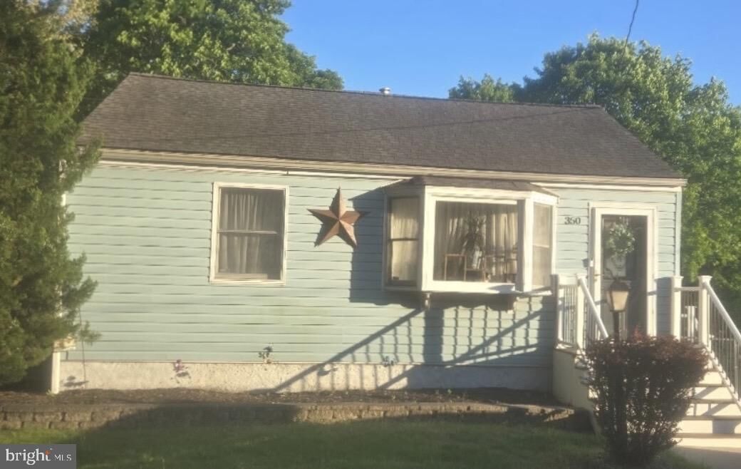 Property Photo:  350 Lake Avenue  NJ 08094 