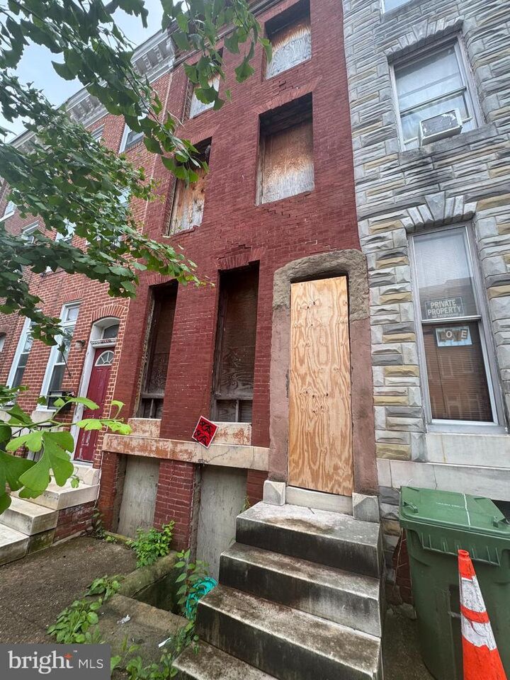 Property Photo:  2112 Division Street  MD 21217 