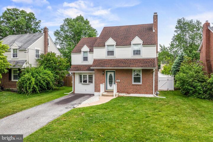 Property Photo:  309 Hastings Avenue  PA 19086 