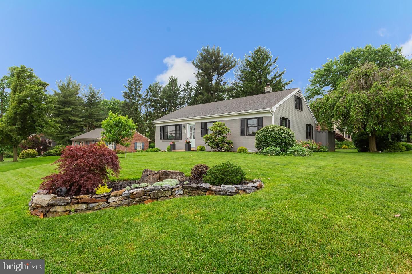 Property Photo: 2848 Kissel Hill Road PA 17543
