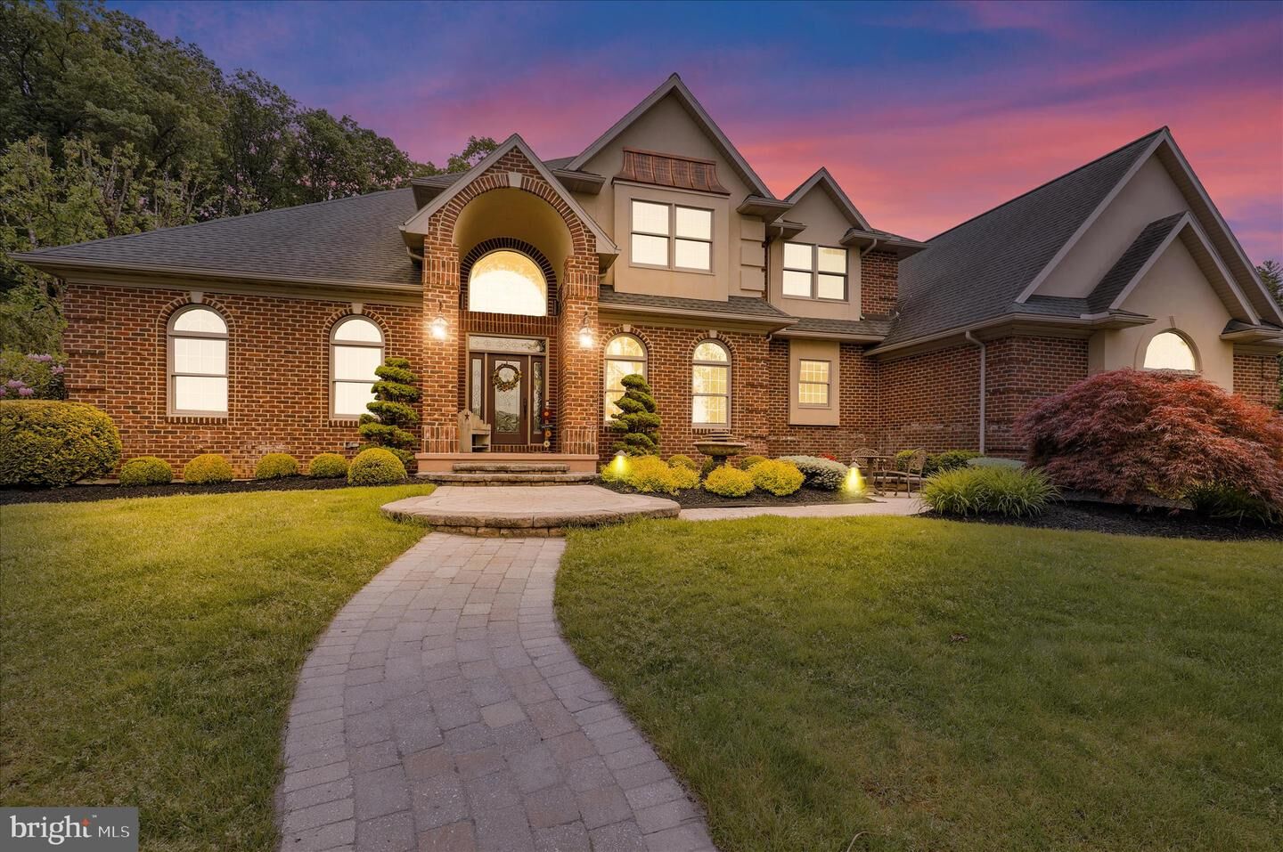Property Photo:  212 Hillview Circle  PA 19533 