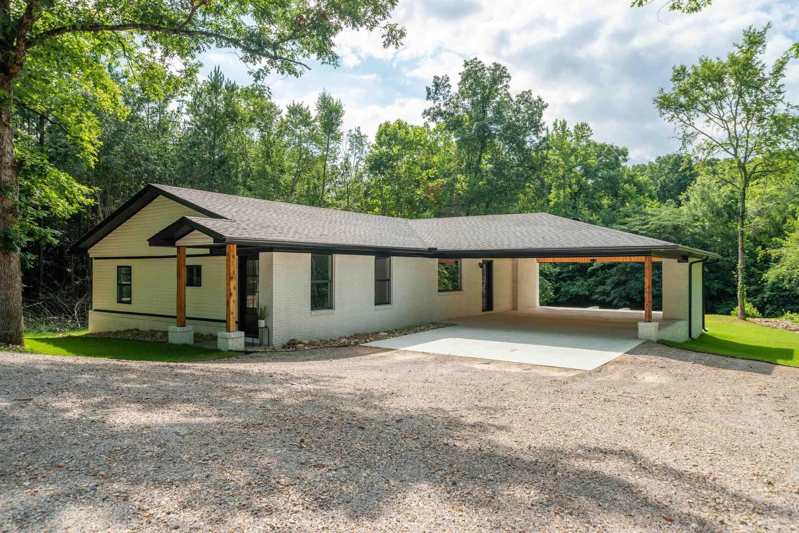 Property Photo: 130 Jay Loop AR 71913