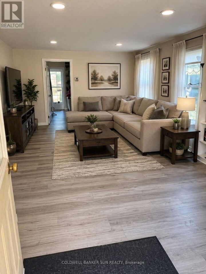 Property Photo:  500 Canterbury Street  ON N4S 4K7 
