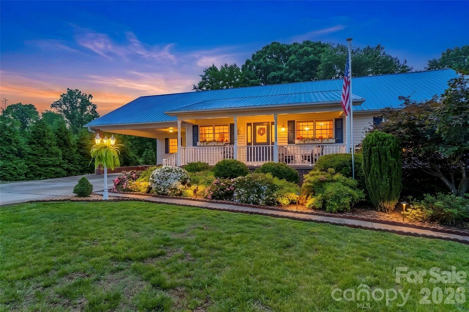 Property Photo:  183 Greenlea Circle  NC 28681 