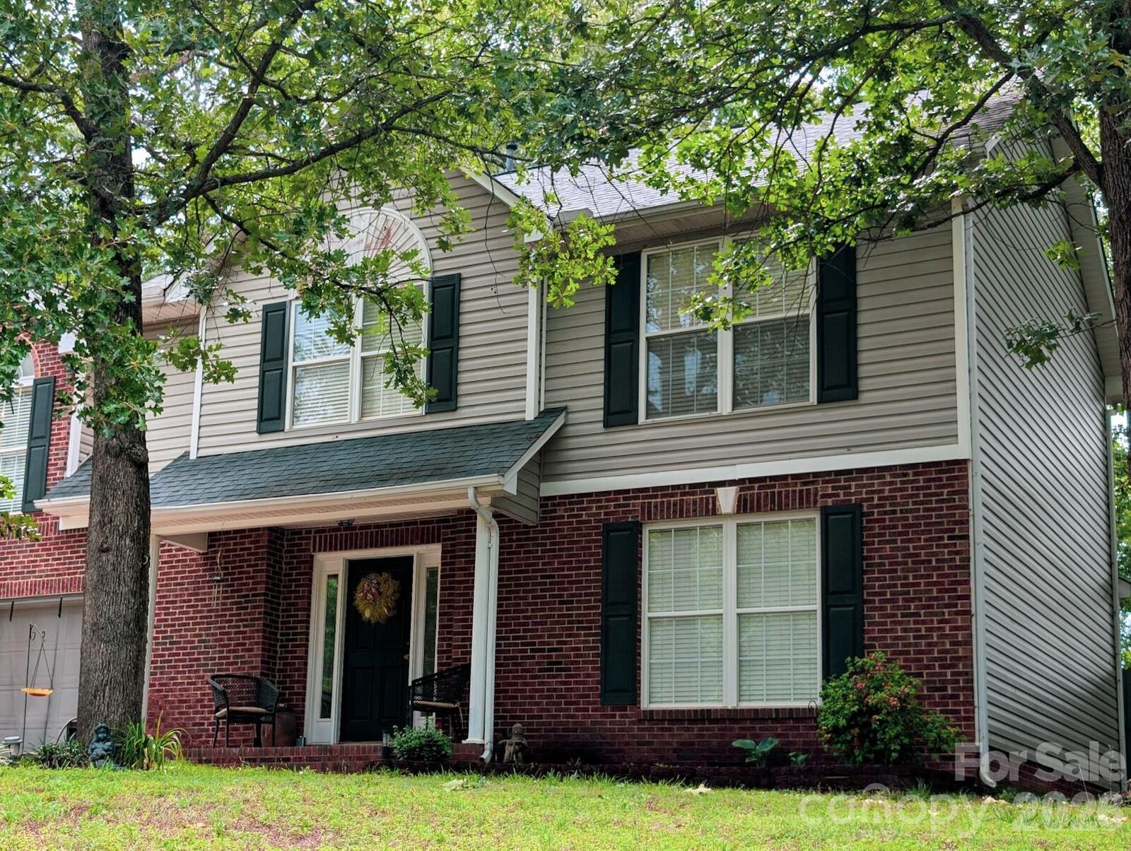 Property Photo:  1637 Winthrop Lane  NC 28110 