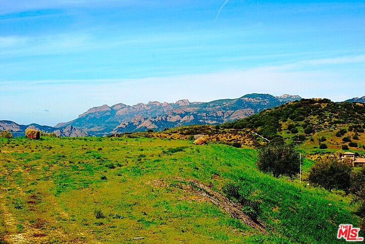 Property Photo:  1400 Decker Canyon  CA 90265 
