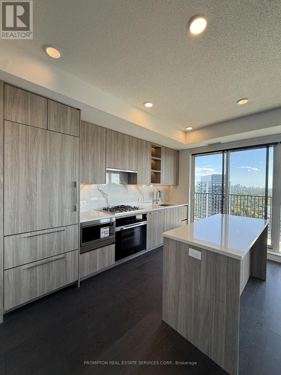 Property Photo: 18 Esther Shiner Boulevard 3202 ON M2K 0J7