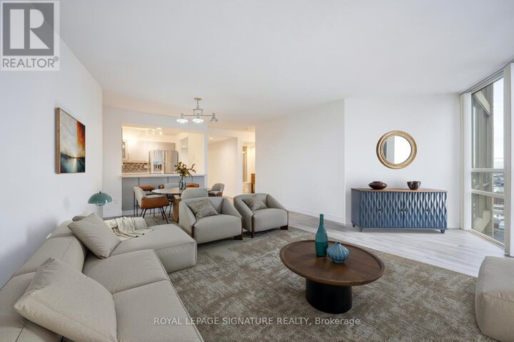 Property Photo:  50 Eglinton Avenue West 1106  ON L5R 3P5 