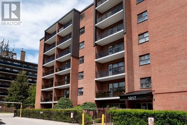 Property Photo: 1017 Seneca Avenue 508 ON L5G 3X5