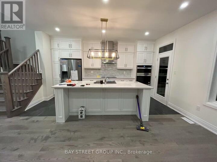 Property Photo:  251 Beaverbrae Drive  ON L6C 3K6 