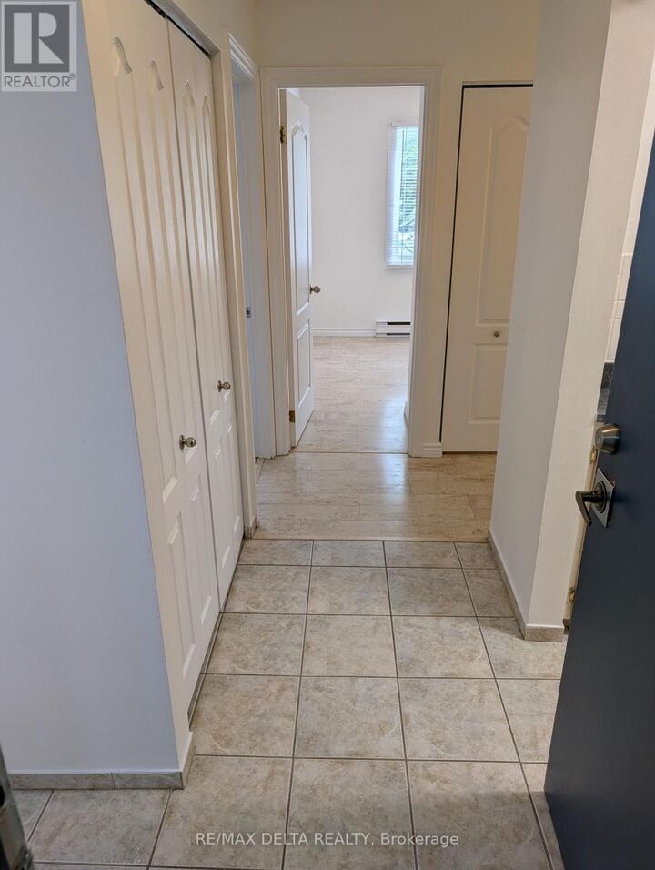 Property Photo:  2044 Arrowsmith Drive 202A  ON K1J 7V8 