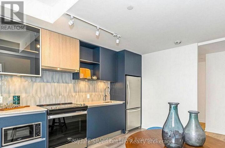 Property Photo:  395 Dundas Street 820  ON L6M 4M2 