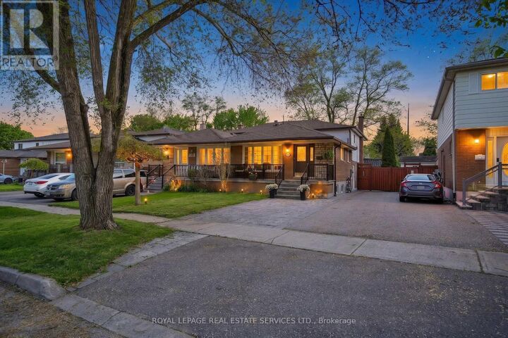 Property Photo: 2362 Gareth Road ON L5B 1Z5