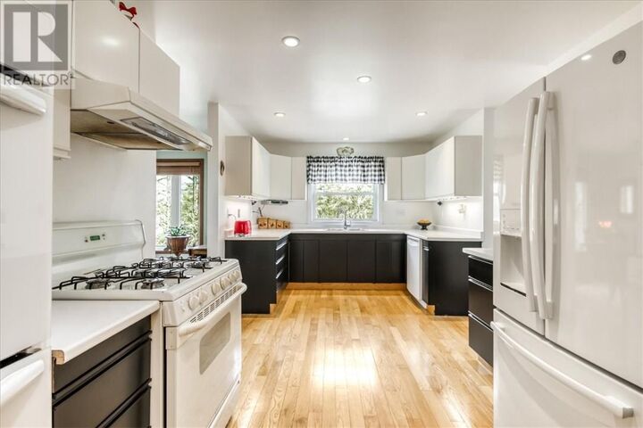 Property Photo: 82A Pennie Avenue ON P0P 2C0