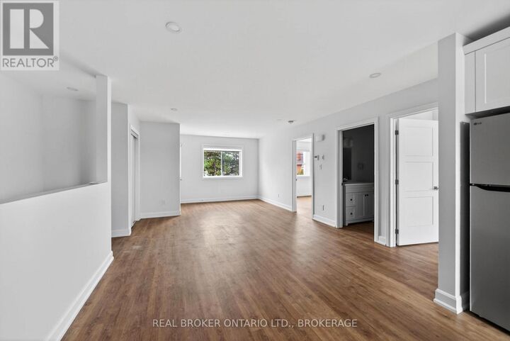 Property Photo: 600 Second Street East Unit #10B ON K6H 4H3