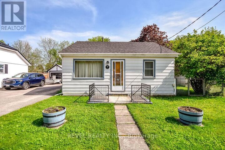 Property Photo: 110 Queen Street ON L0M 1B0