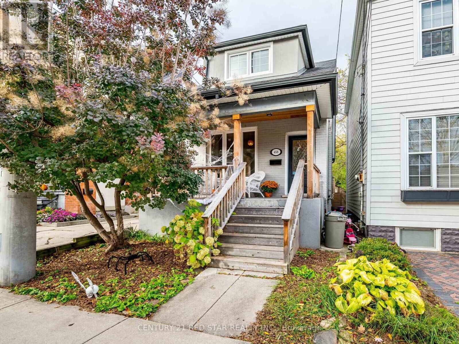 Property Photo:  458 Dundurn Street South  ON L8P 4L9 